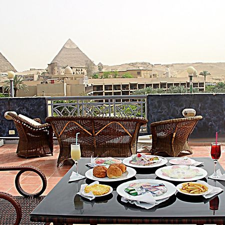 Regency Pyramids Hotel Il Il Cairo Esterno foto