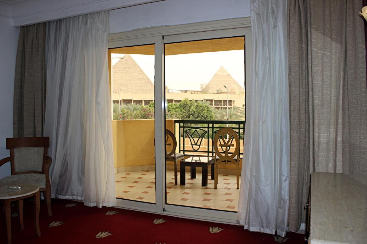 Regency Pyramids Hotel Il Il Cairo Esterno foto